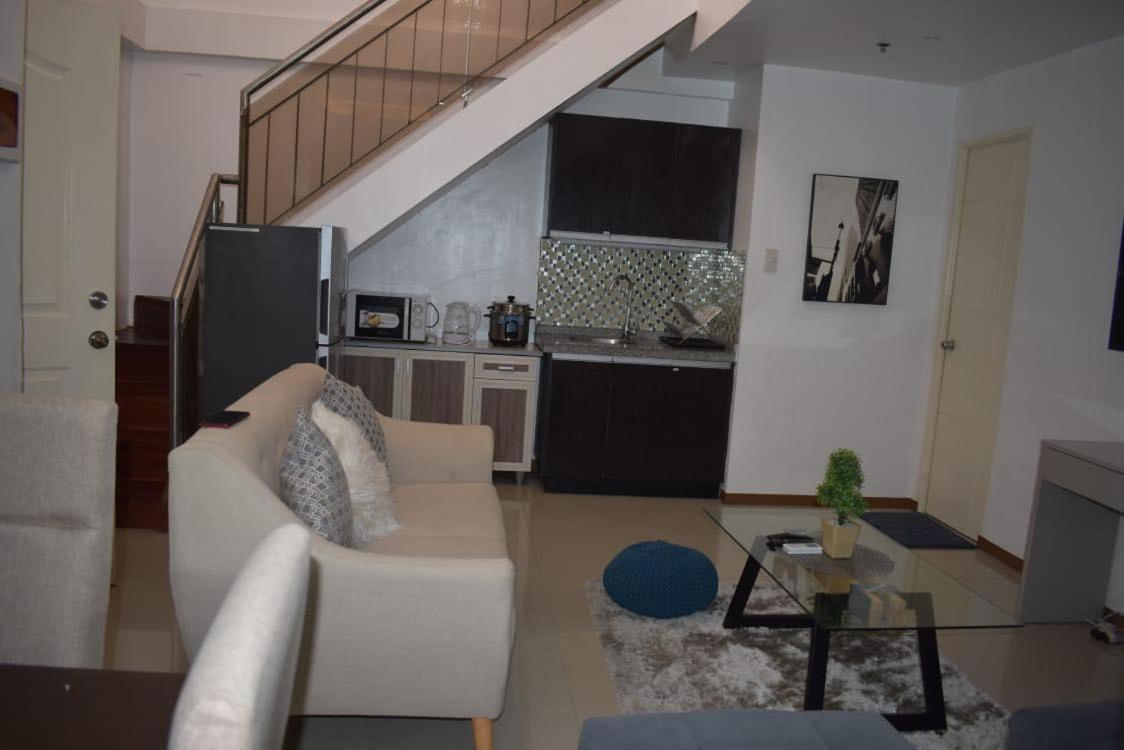מנילה Affordable Makati Apt מראה חיצוני תמונה