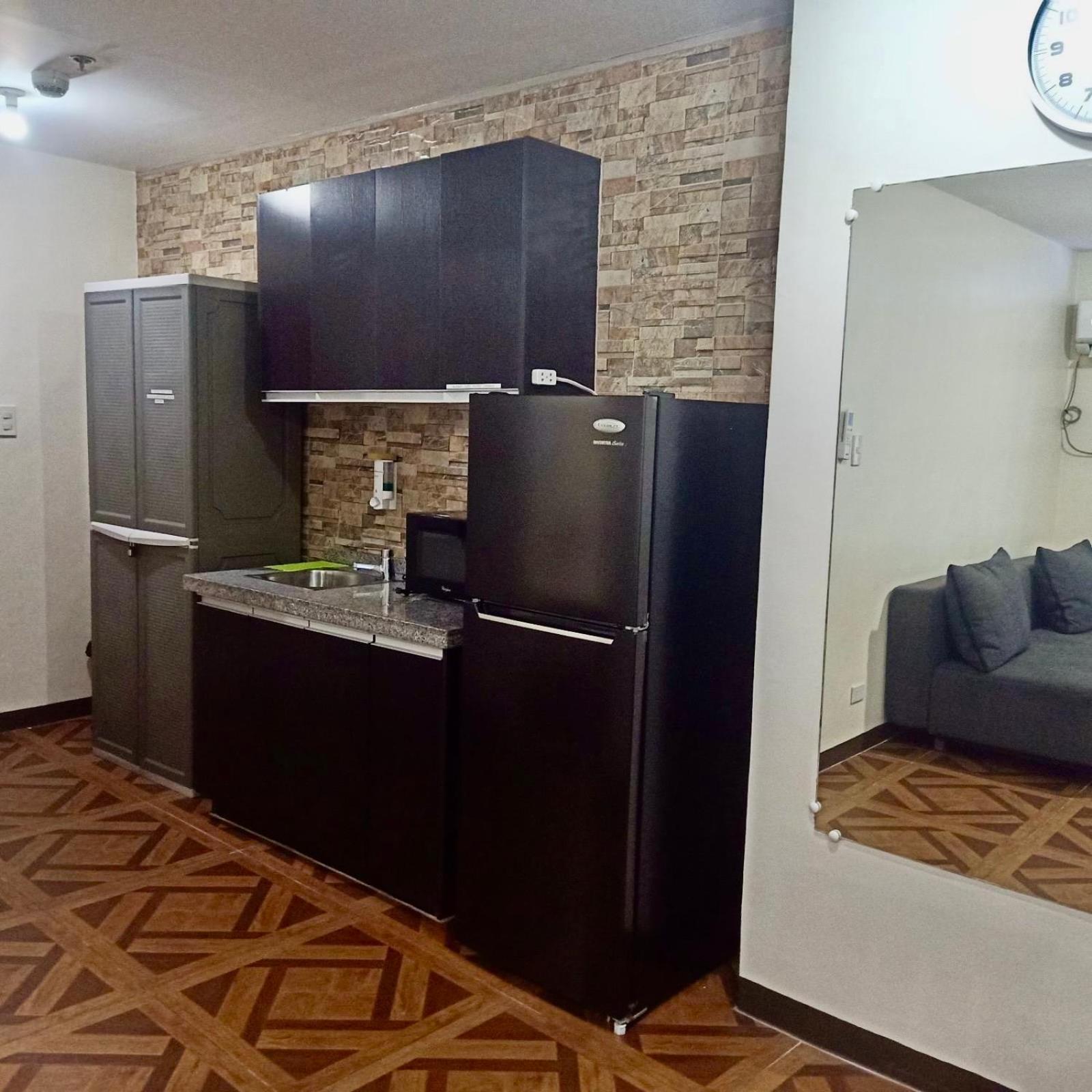 מנילה Affordable Makati Apt מראה חיצוני תמונה